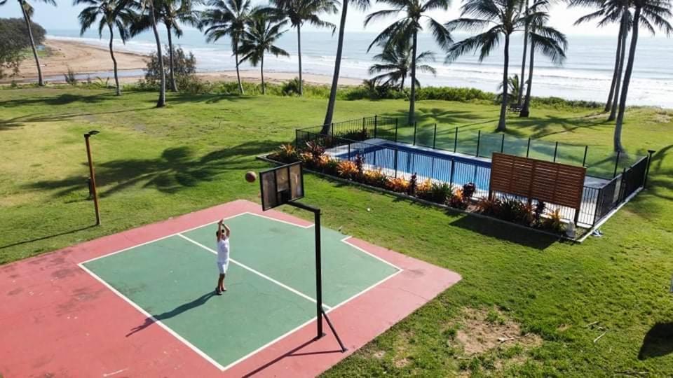 Sarina Beach Motel Grasstree Beach Exterior foto